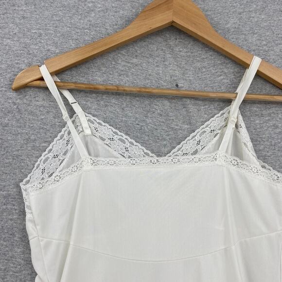 Vintage Vanity Fair Full Slip Womens 32 / 26" Long White Lace Trim Adj. Straps - Picture 10 of 12